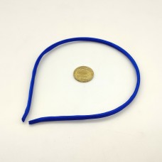 Ободок металлический 6мм в атласной ткани синего цвета