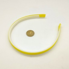 Ободок для волос пластиковый  белый 10мм с накладкой из репсовой ткани желтого цвета